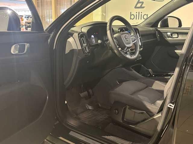 Begagnad Volvo C40 Single Motor 172 kW (234 HK) 2022 Svart SUV