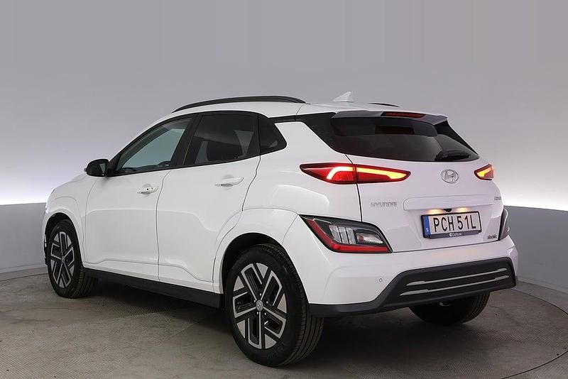 Begagnad Hyundai Kona Essential 100 kW (136 HK) 2022 Vit SUV