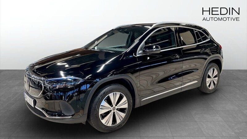 Svart (black) Begagnad 2022 Mercedes EQA250 SUV | 329 900 kr (Superpris) - Bild 1/4