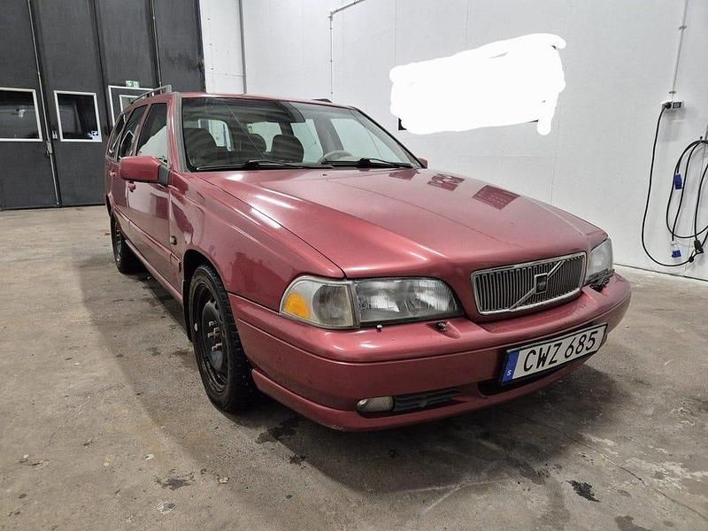 Begagnad 1998 Volvo V70 Kombi | 19 000 kr (Marknadspris) - Bild 1/4