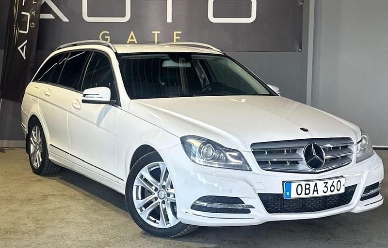 Vit Begagnad 2014 Mercedes C220 Avantgarde Kombi | 104 900 kr (Superpris) - Bild 1/4