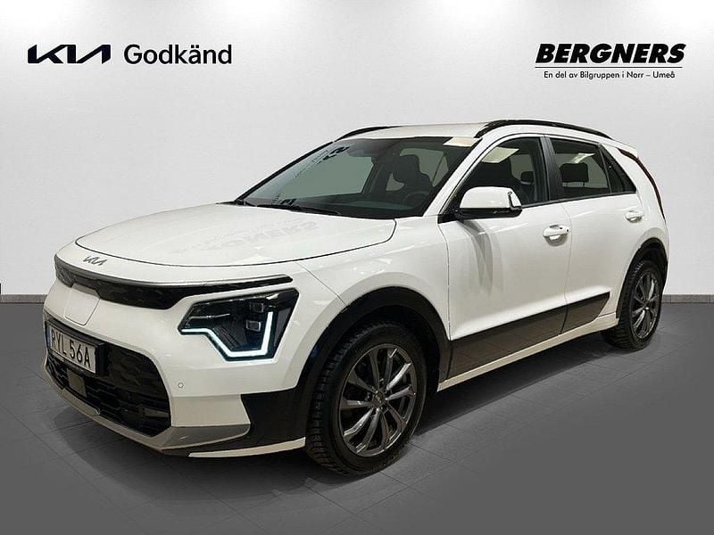 Vit Begagnad 2022 Kia e-Niro SUV | 319 900 kr (Dyr) - Bild 1/3