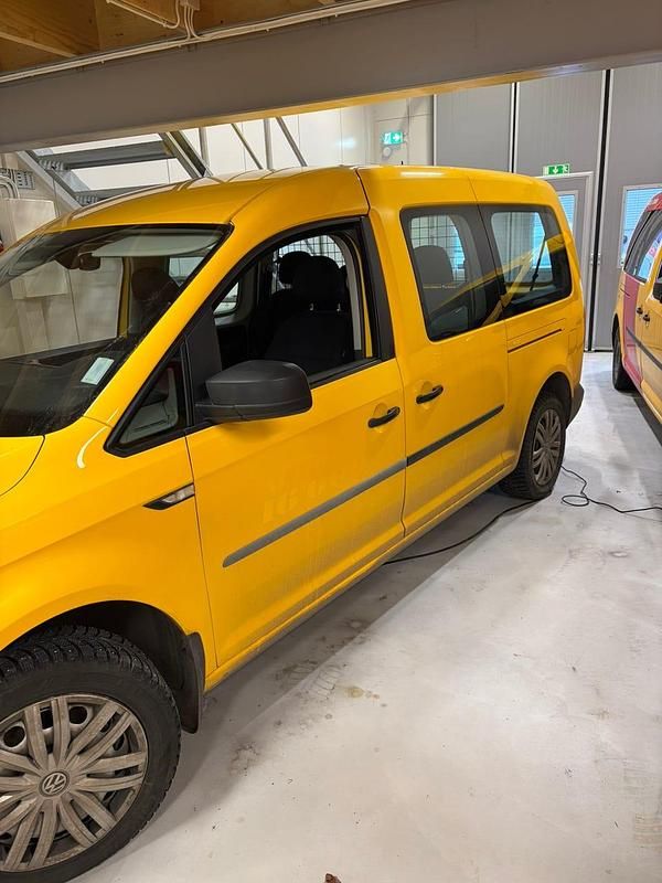 Begagnad VW Caddy Maxi Life Life 110 HK (80 kW) 2019 Minibuss