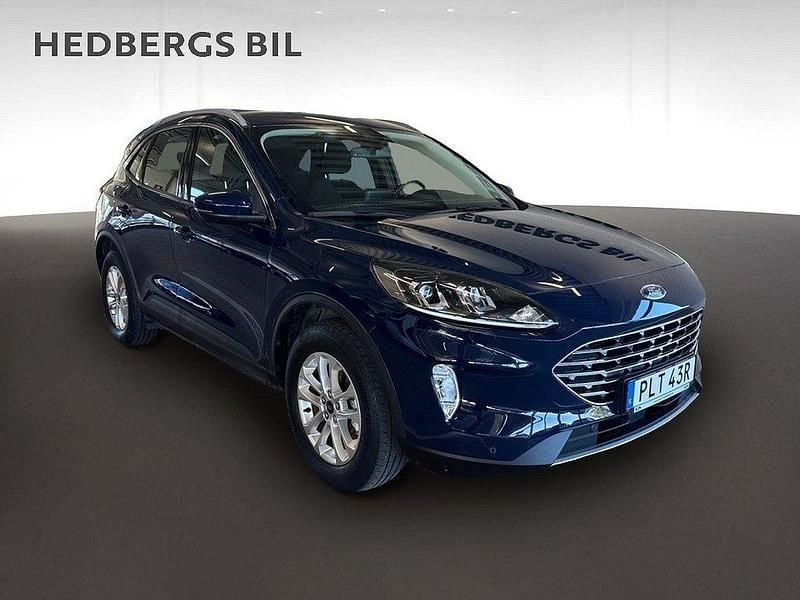 Blå Begagnad 2022 Ford Kuga Titanium SUV | 249 900 kr (Bra pris) - Bild 1/4