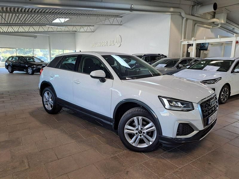 Vit Begagnad 2020 Audi Q2 Advanced SUV | 238 000 kr (Marknadspris) - Bild 1/4