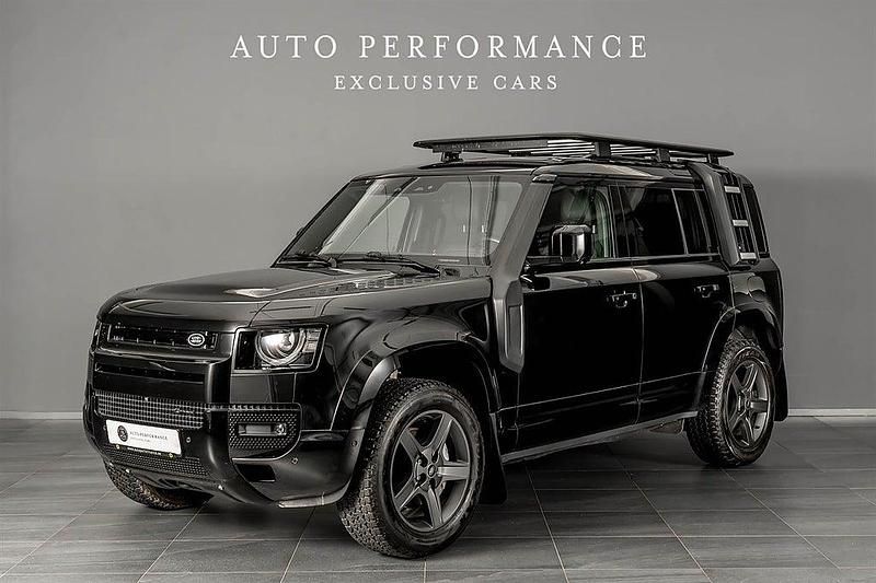 Begagnad Land Rover Defender Dynamic 400 HK (294 kW) 2023 Svart SUV