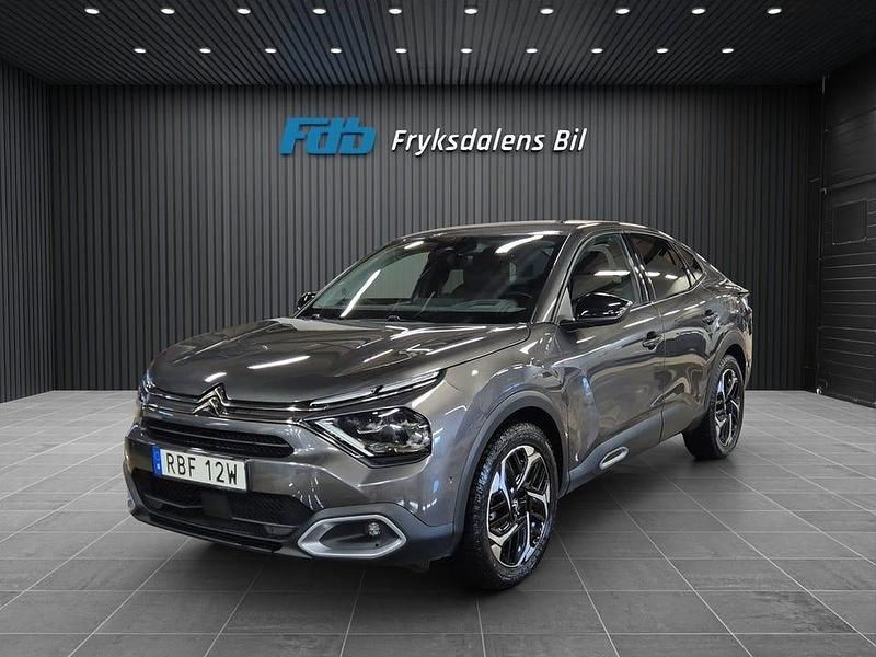 Grå Begagnad 2024 Citroën C4 X PureTech SUV | 249 000 kr (Lite dyr) - Bild 1/4