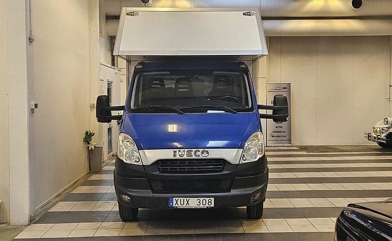 Begagnad Iveco Daily 170 HK (125 kW) 2012 Blå Minibuss
