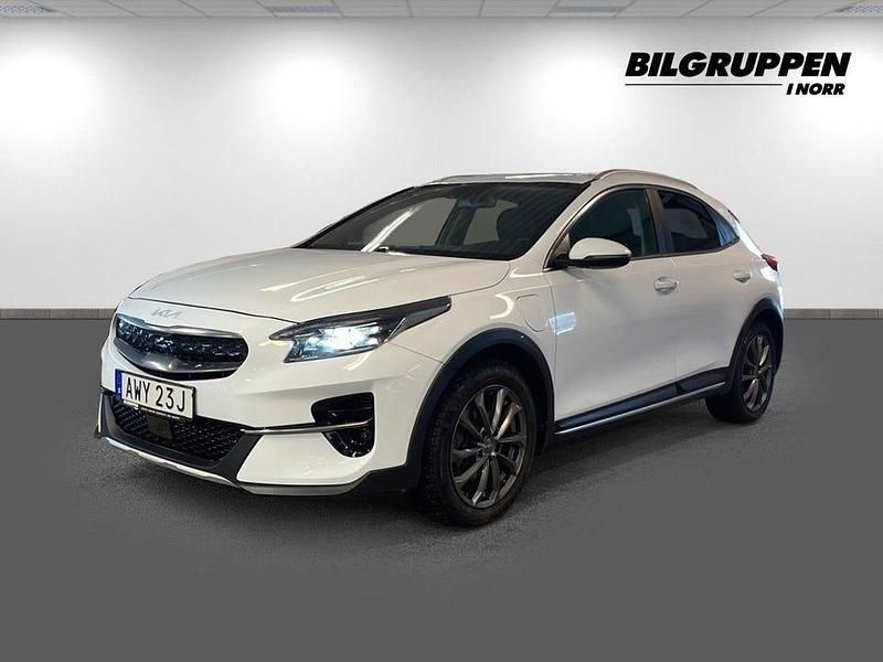 Begagnad Kia XCeed 141 HK (103 kW) 2022 Vit SUV