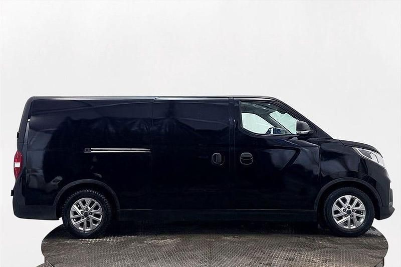 Begagnad Maxus eDeliver 3 90 kW (123 HK) 2020 Svart Van