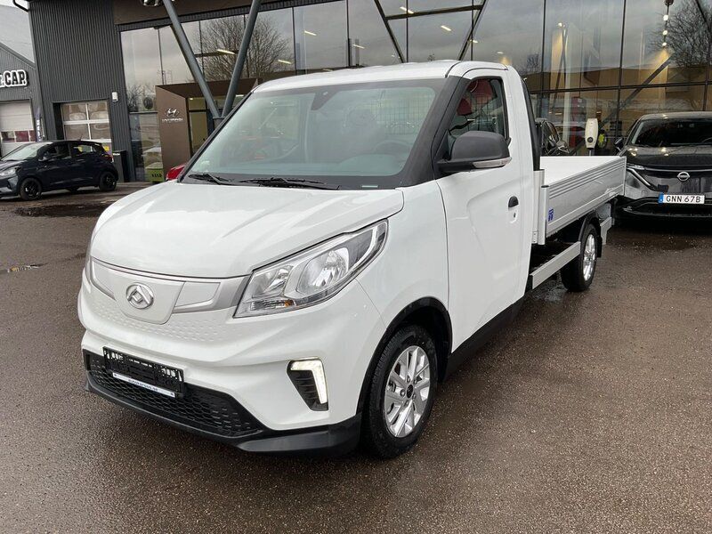 Vit Begagnad 2023 Maxus eDeliver 3 Van | 400 000 kr - Bild 1/4