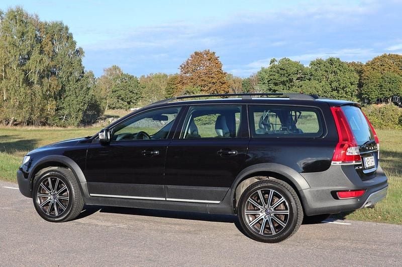 Svart Begagnad 2016 Volvo XC70 Dynamic Kombi | 214 000 kr (Marknadspris) - Bild 1/4