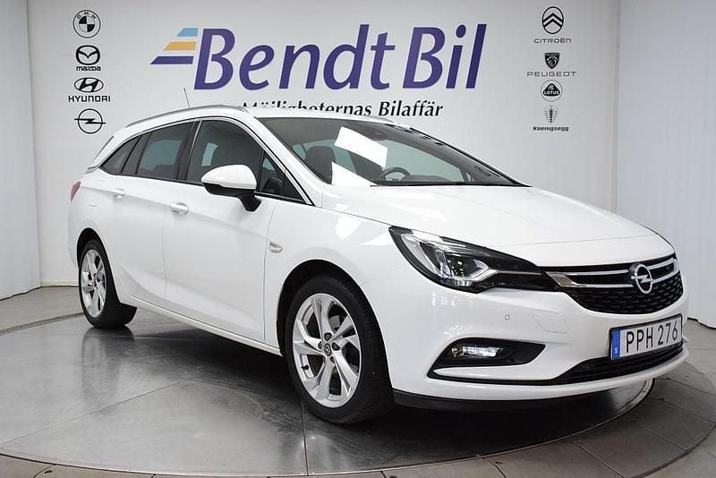 Begagnad Opel Astra Dynamic 150 HK (110 kW) 2018 Vit Kombi
