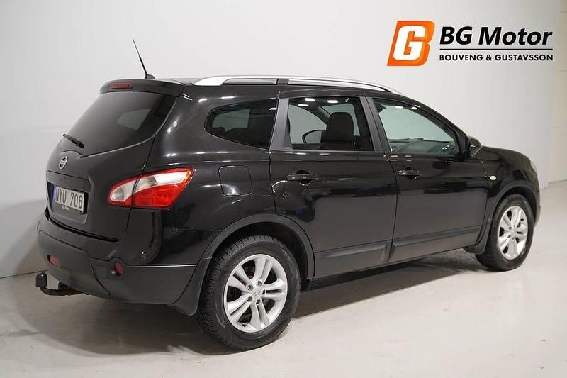 Begagnad Nissan Qashqai +2 150 HK (110 kW) 2011 Svart SUV