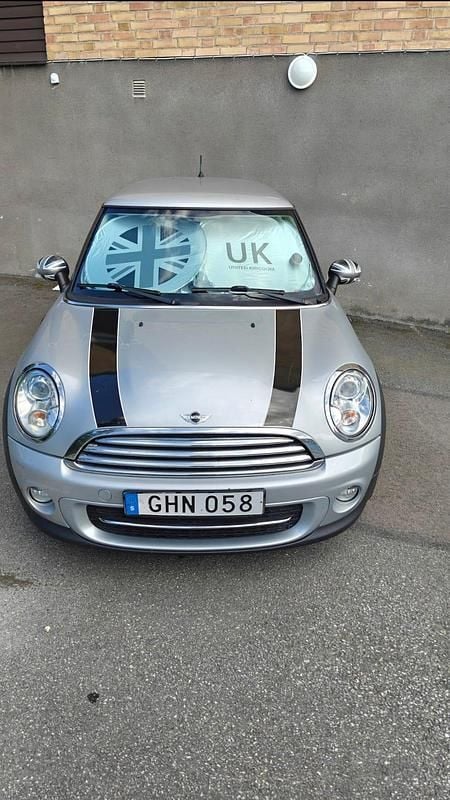 Begagnad Mini Cooper D 112 HK (82 kW) 2011 Halvkombi
