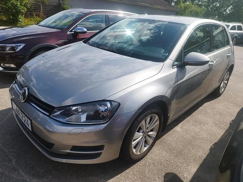 Silver Begagnad 2013 VW Golf VII Halvkombi | 84 900 kr (Marknadspris) - Bild 1/3