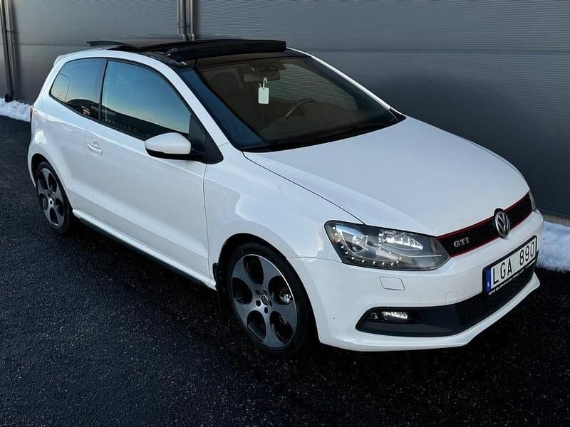 Begagnad VW Polo GTI 180 HK (132 kW) 2011 Vit Halvkombi