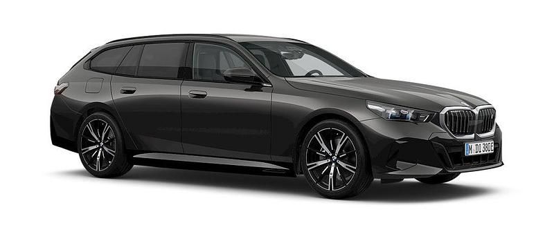 Svart Ny 2025 BMW i5 M Sport Kombi | 814 900 kr (Marknadspris) - Bild 1/4