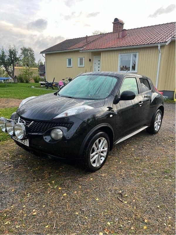 Svart Begagnad 2011 Nissan Juke SUV | 45 000 kr (Marknadspris) - Bild 1/4