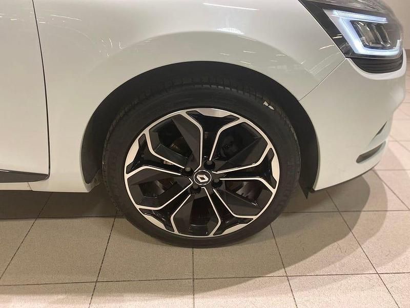 Begagnad Renault Clio IV Intens 91 HK (66 kW) 2018 Vit Kombi