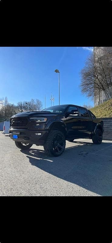 Begagnad 2022 Dodge Ram Limited Pickup | 920 000 kr - Bild 1/4