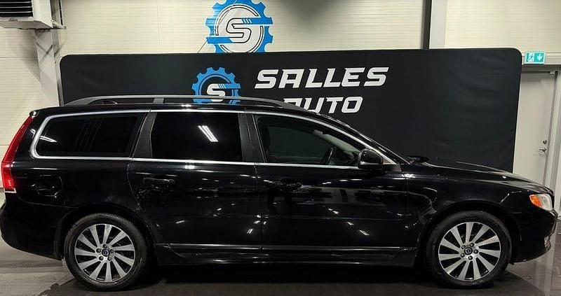 Begagnad Volvo V70 Momentum 180 HK (132 kW) 2014 Svart Kombi