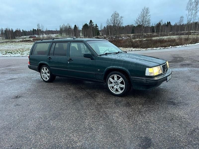 Begagnad 1997 Volvo 940 Kombi | 36 000 kr - Bild 1/4