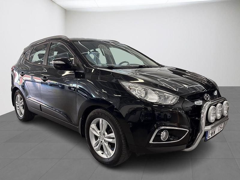 Svart Begagnad 2011 Hyundai ix35 SUV | 99 800 kr (Marknadspris) - Bild 1/4