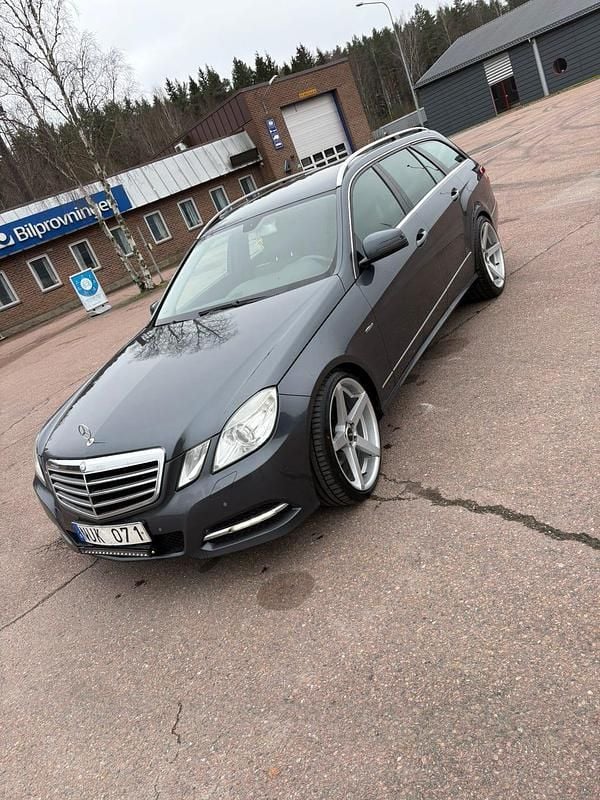 Begagnad 2012 Mercedes E220 Kombi | 110 000 kr (Marknadspris) - Bild 1/4