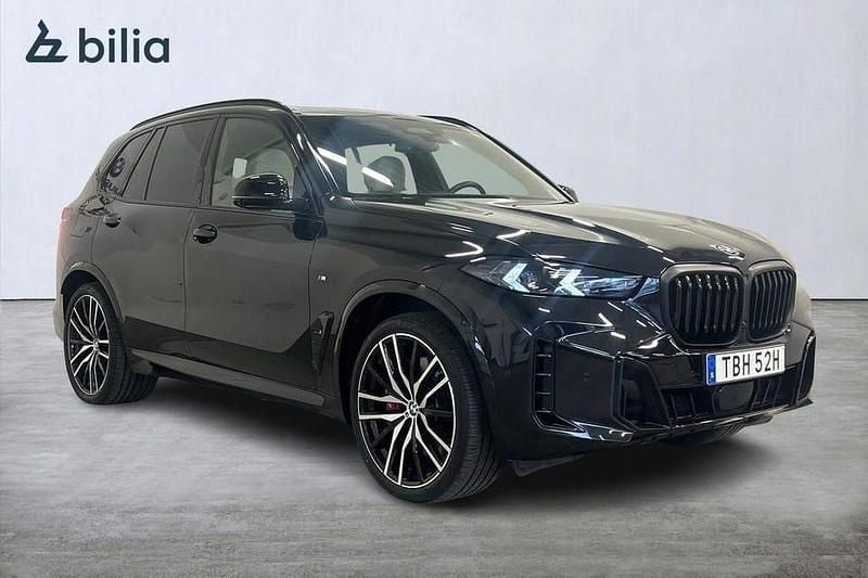 Svart Begagnad 2024 BMW X5 M Sport SUV | 949 000 kr - Bild 1/4