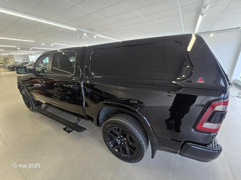 Svart Begagnad 2020 RAM 1500 Pickup | 530 000 kr (Superpris) - Bild 1/4