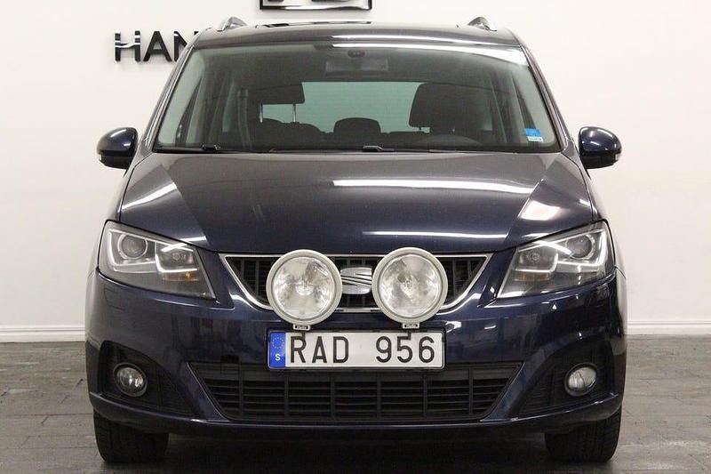 Begagnad Seat Alhambra Style 150 HK (110 kW) 2012 Blå Minibuss