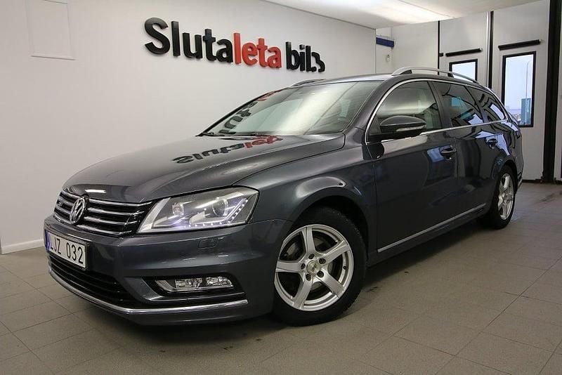 Grå metallic Begagnad 2013 VW Passat GT Kombi | 134 900 kr (Dyr) - Bild 1/4