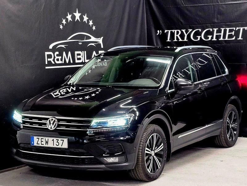 Svart Begagnad 2018 VW Tiguan SUV | 219 800 kr (Marknadspris) - Bild 1/4