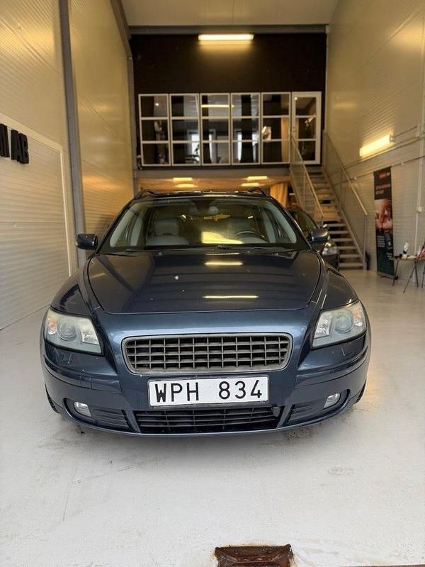 Begagnad Volvo V50 Summum 170 HK (125 kW) 2005 Blå Kombi