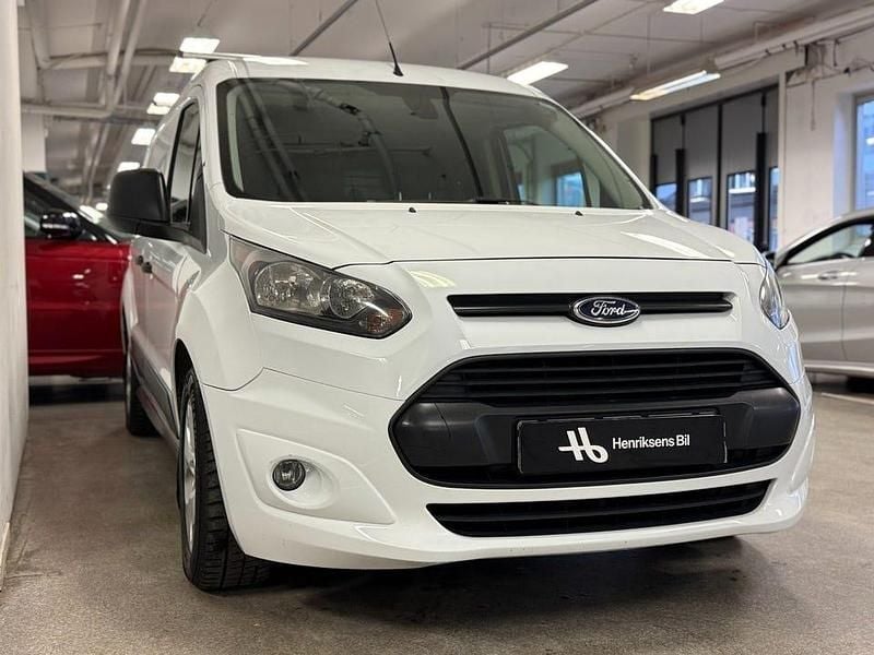 Begagnad Ford Transit Connect 101 HK (74 kW) 2016 Vit Minibuss