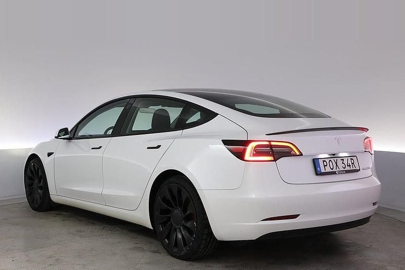 Begagnad Tesla Model 3 Performance 461 kW (627 HK) 2023 Vit Sedan