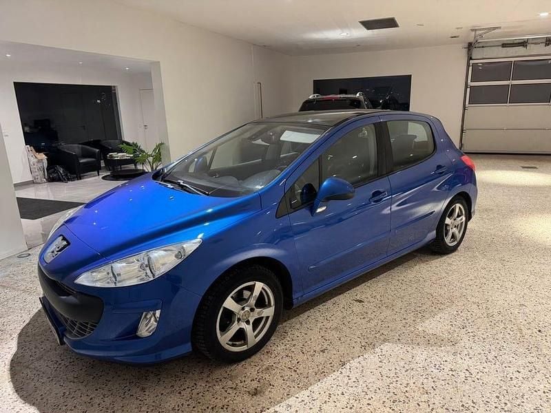 Blå Begagnad 2010 Peugeot 308 Halvkombi | 28 900 kr (Bra pris) - Bild 1/4