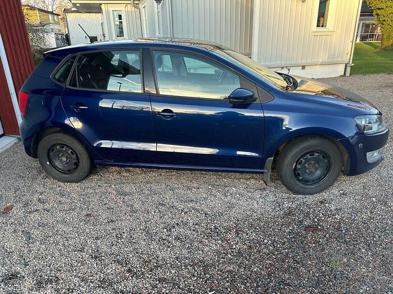 Begagnad 2010 VW Polo Halvkombi | 48 000 kr (Marknadspris) - Bild 1/4