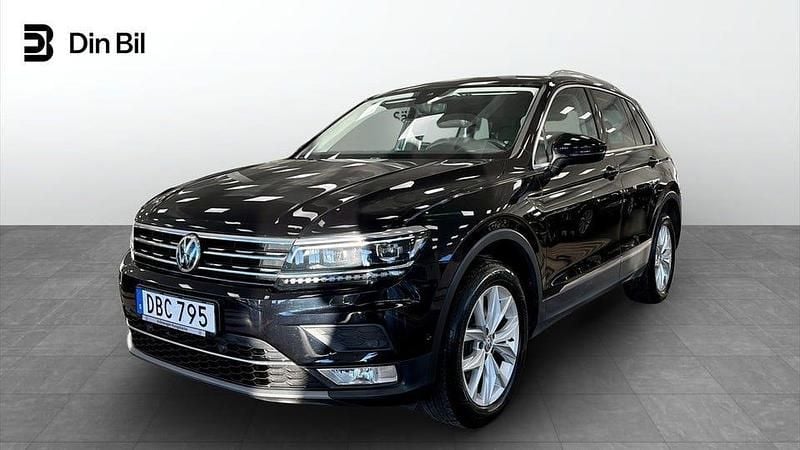 Svart Begagnad 2017 VW Tiguan Highline SUV | 189 800 kr (Bra pris) - Bild 1/4