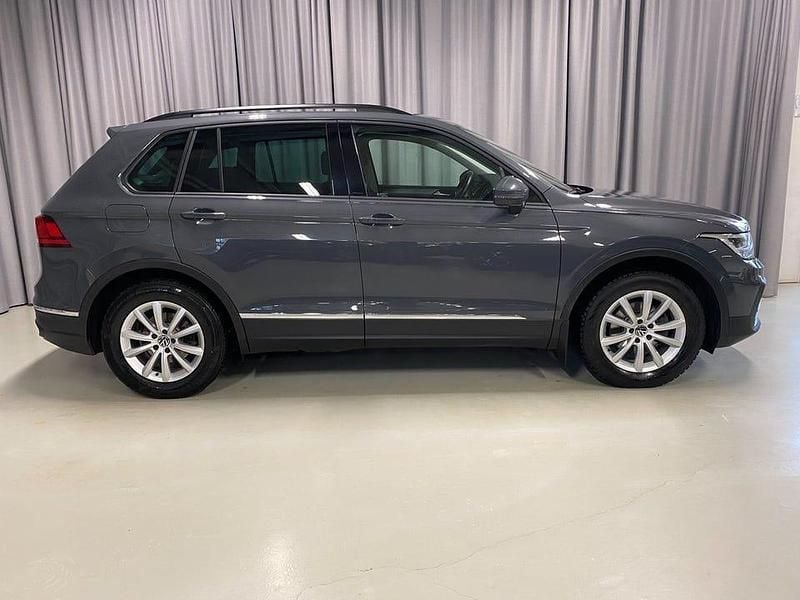 Begagnad VW Tiguan GT 150 HK (110 kW) 2022 Grå SUV