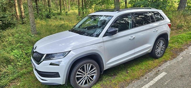 Vit Begagnad 2019 Skoda Kodiaq LAURIN & KLEMENT SUV | 259 000 kr (Marknadspris) - Bild 1/4