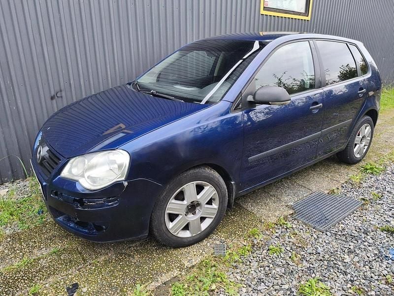 Blå Begagnad 2006 VW Polo Trendline Halvkombi | 9 999 kr - Bild 1/3