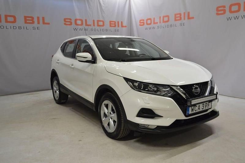 Vit Begagnad 2020 Nissan Qashqai SUV | 168 800 kr (Marknadspris) - Bild 1/4