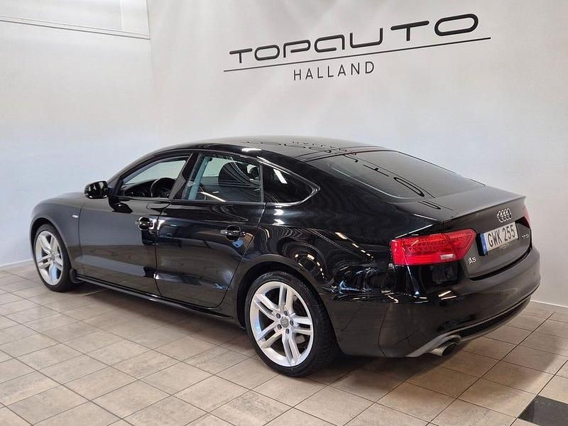 Begagnad Audi A5 Sportback Sport 177 HK (130 kW) 2015 Svart Halvkombi