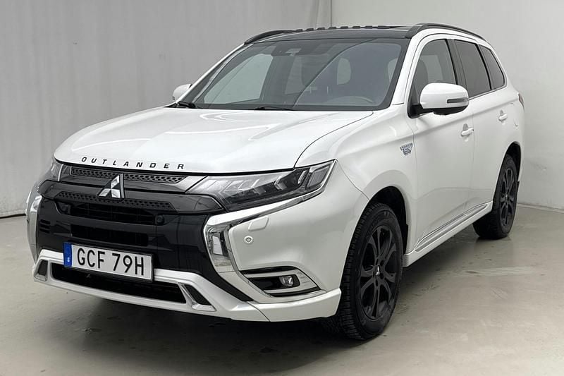 Vit Begagnad 2019 Mitsubishi Outlander Edition SUV | 206 000 kr (Marknadspris) - Bild 1/4
