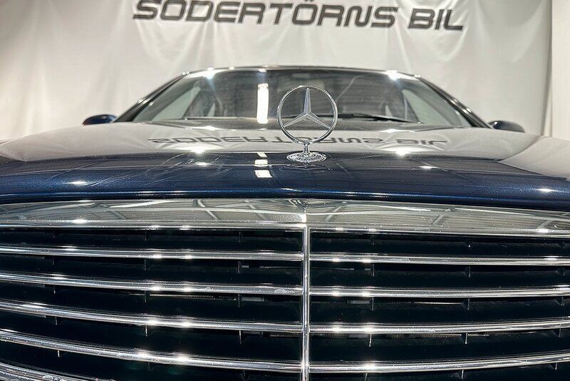 Begagnad Mercedes S430 279 HK (205 kW) 1999 Mörkblå Sedan