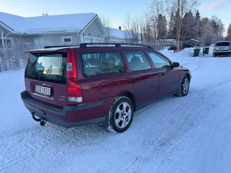 Begagnad 2004 Volvo V70 Kombi | 15 000 kr (Marknadspris) - Bild 1/4