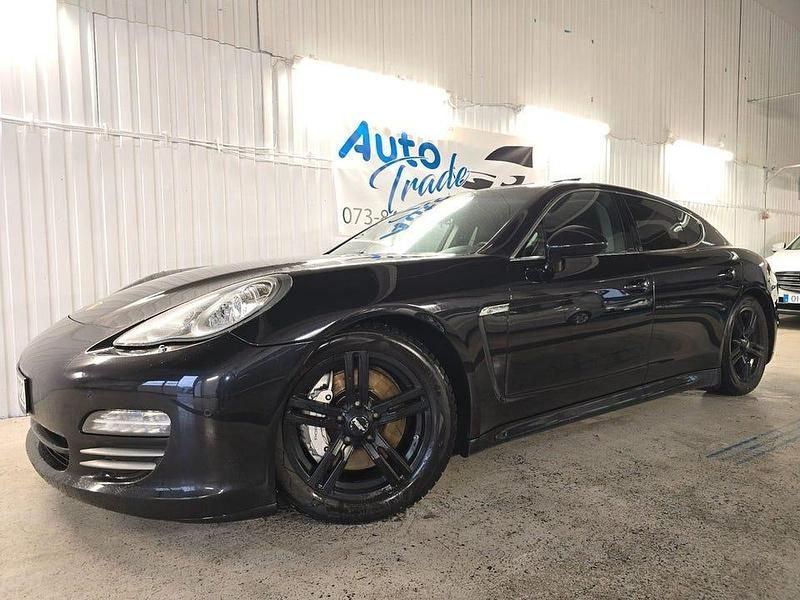 Svart Begagnad 2011 Porsche Panamera 4S Sedan | 279 900 kr (Lite dyr) - Bild 1/4