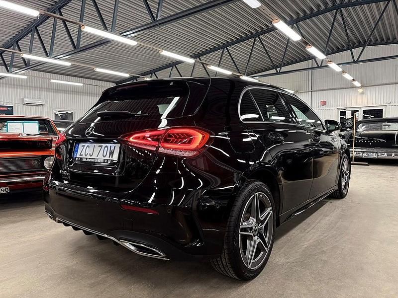 Begagnad Mercedes A250 AMG 160 HK (117 kW) 2022 Svart Halvkombi